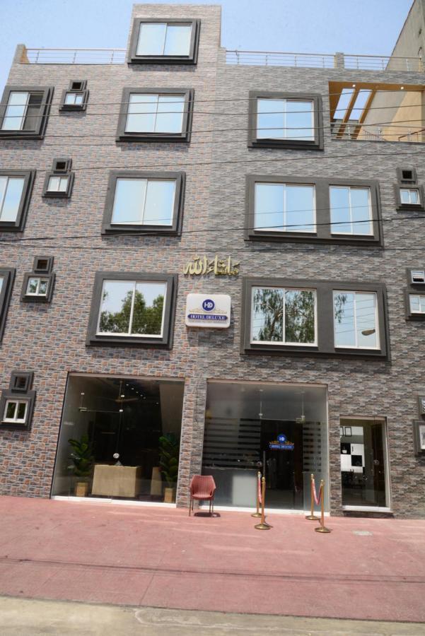 Hotel Deluxe Lahore Exterior photo